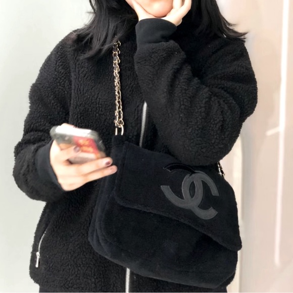 *SOLD* Chanel Towel Bag - Picture 4 of 4